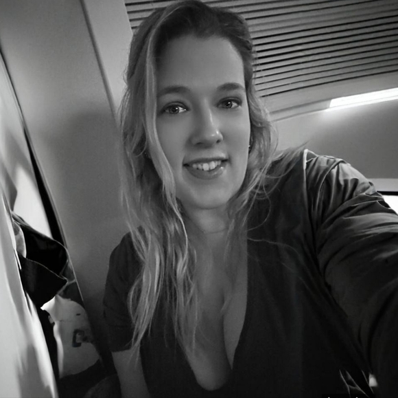 Meet your Posher, Elizabeth - Picture 1 of 1